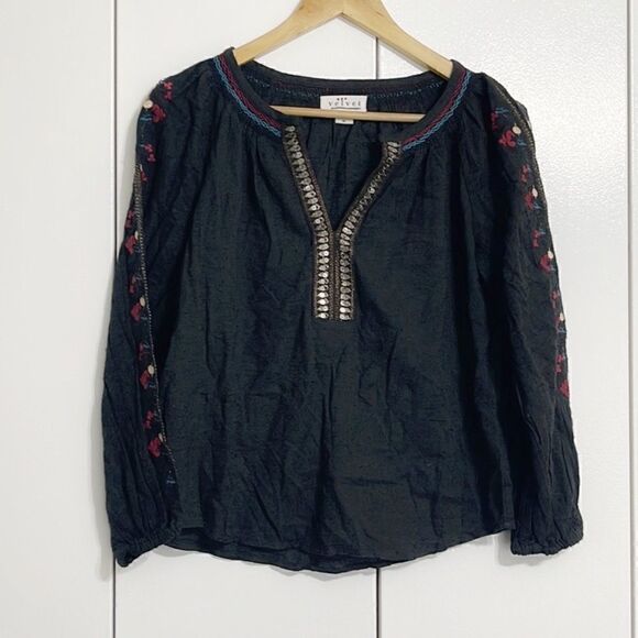 Velvet By Graham & Spencer Hunter Flores Blouse - Picture 5 of 11